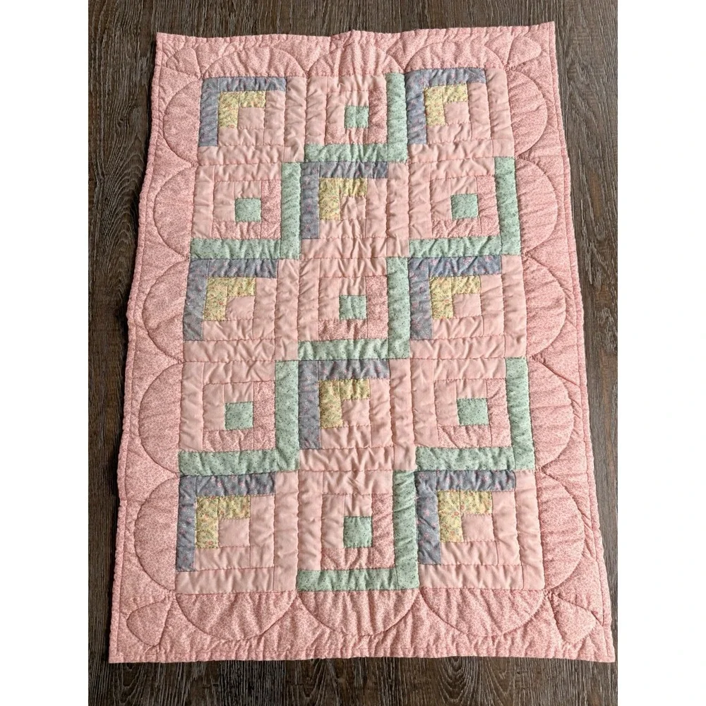 Amish Baby Quilt Hand Sewn Pastel Floral Pattern Cream Back 26x38 New
